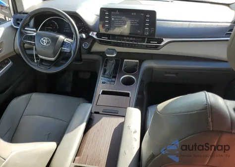 2021 Toyota Sienna Xle z USA, uszkodzony, nr VIN 5TDYSKFC7MS009632